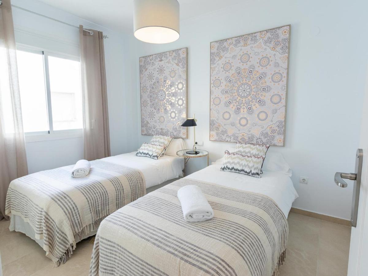 דירות Vacation Marbella I Terrazas De Banus, Romantic, Jacuzzi, Pet-Friendly, Cosy Duplex Penthouse, 2Min Walk To Marina מראה חיצוני תמונה